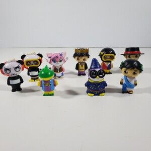 Lot of 9 Ryan's World 2" Miniature Tour Figures
